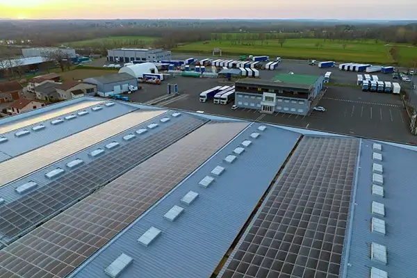 Sisteme panouri fotovoltaice uz industrial